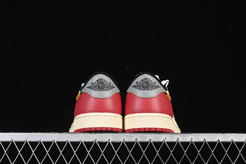 All categories Air Jordan Jordan series basketball shoes Air Jordan 1 Low Air Jordan 1 Low AJ1 Joe 1 UN white and red low-top cultural and casual sneakers HQ6998-600